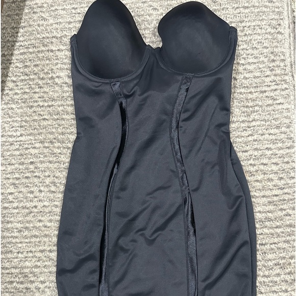 Maidenform black shapewear - Picture 1 of 3